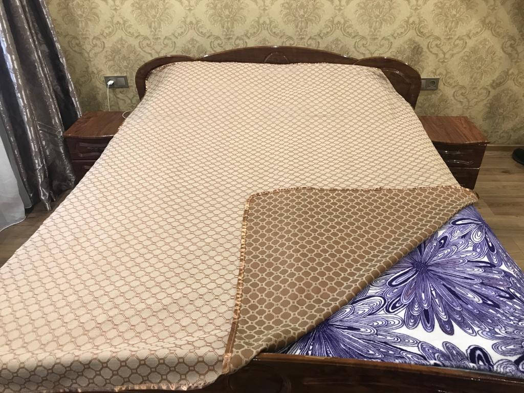 

Шенилл двухсторонний.покрывало на диван или кровать 2,2 х 1,8