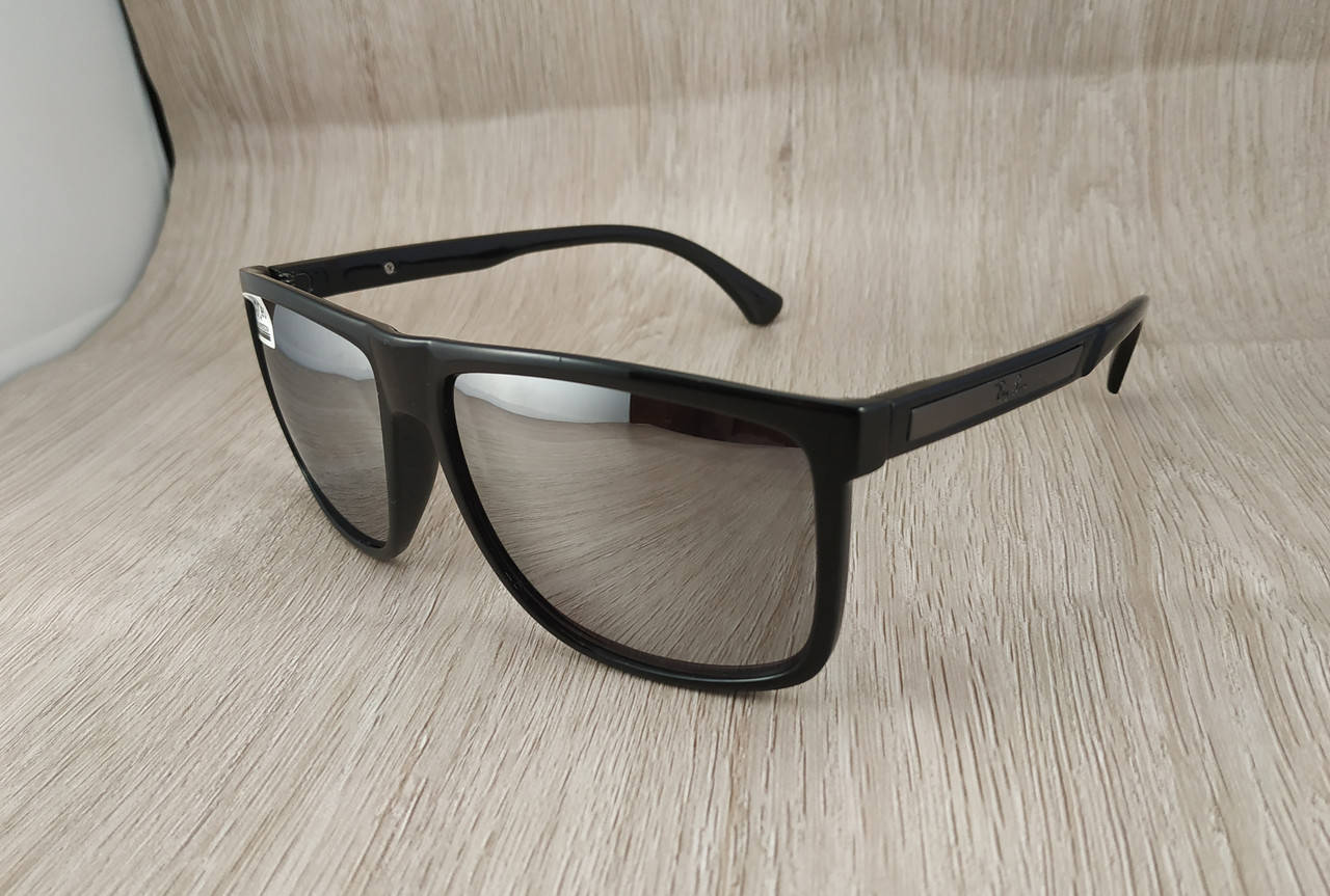 

Солнцезащитные очки Ray Ban серые - зеркальные, Черный