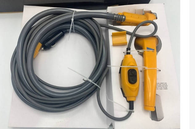 

Портативний автомобільний душ з помпою 24В