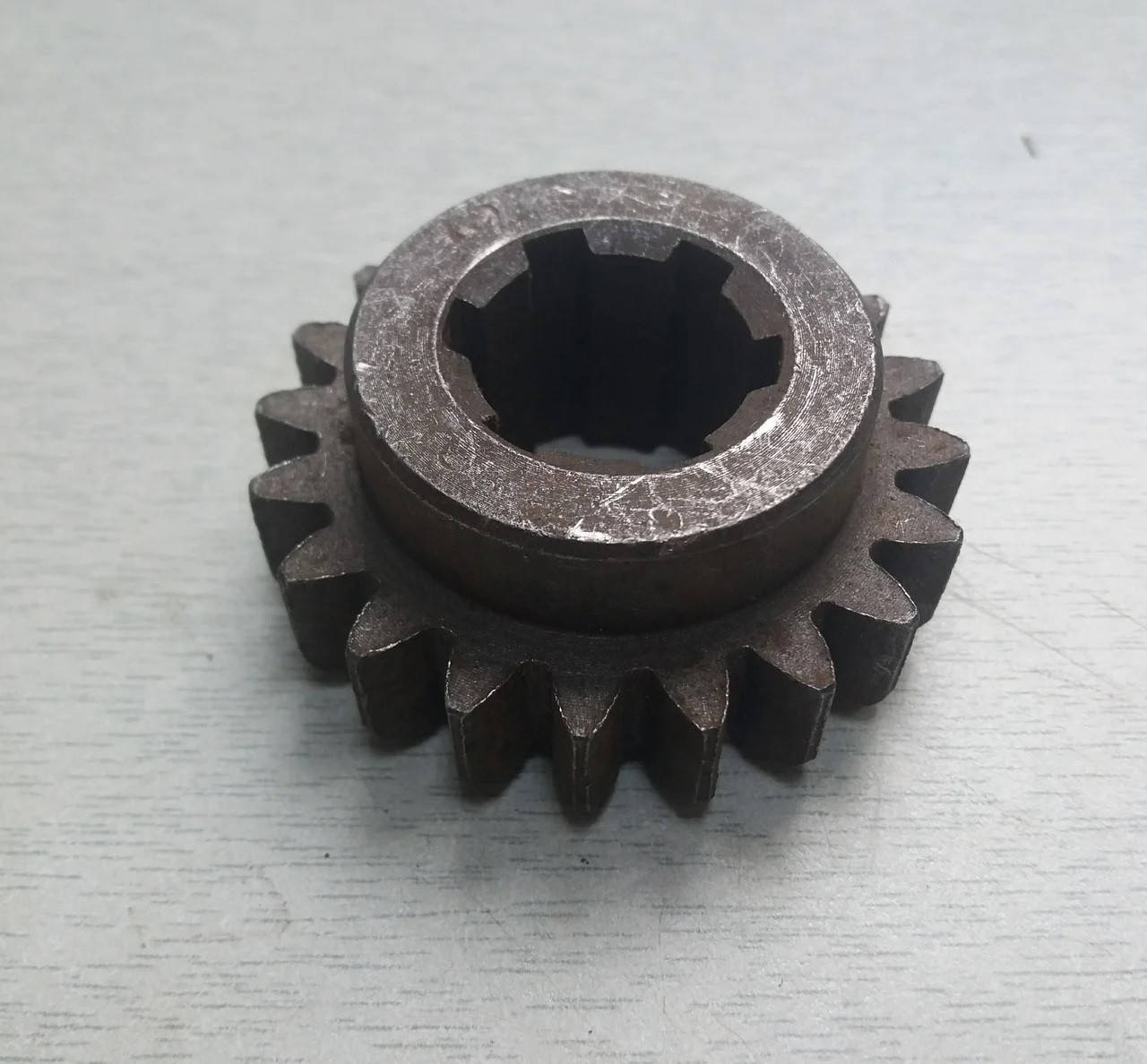 

Шестерня ведомая передней/задней передачи тормозная Z=20 КПП мотоблока 81-1