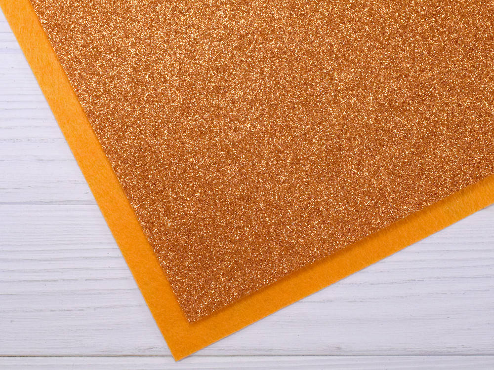 

Фетр с глиттером (20х30 см) - №04 оранжевый