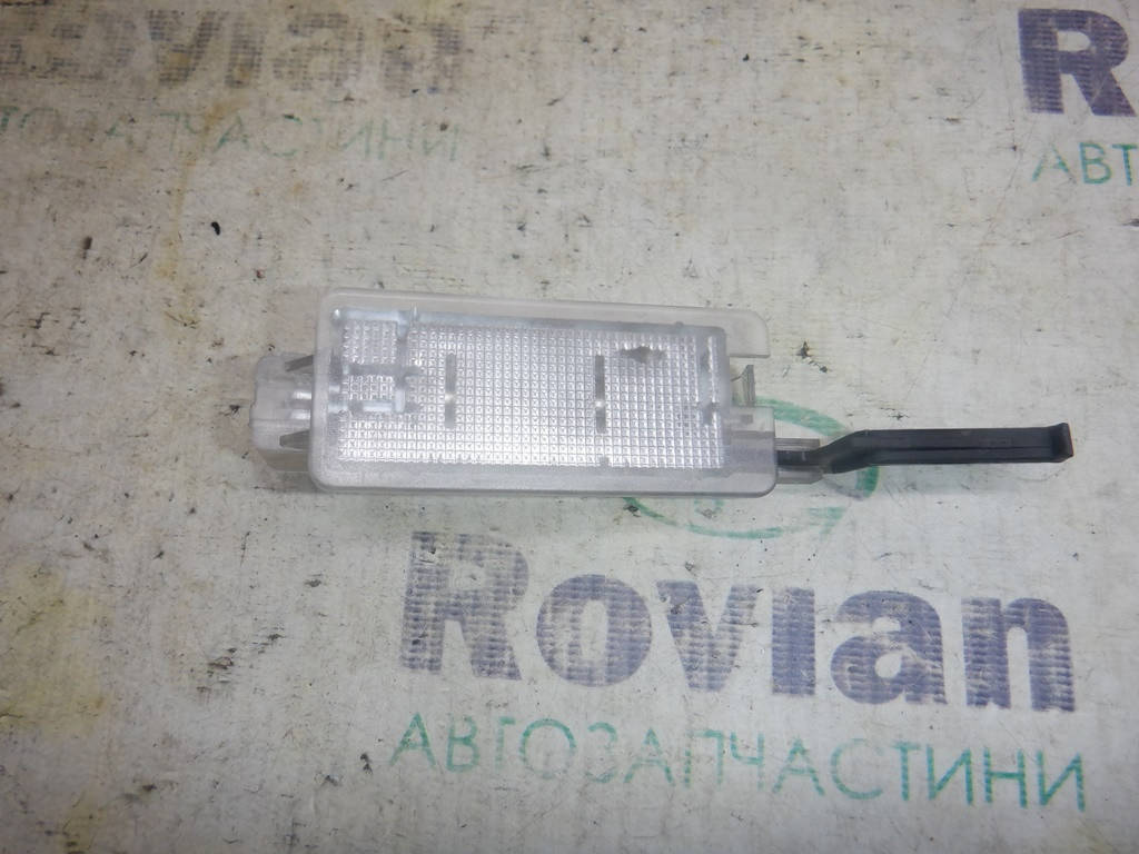 

Б/У Подсветка бардачка Renault FLUENCE 2009-2012 (Рено Флюенс), 8200024033 (БУ-225502)