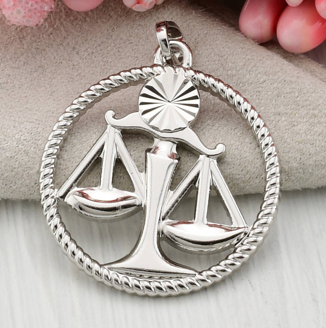 

Знак зодиака Xuping 80097 Весы размер 28х20 мм позолота Белое золото