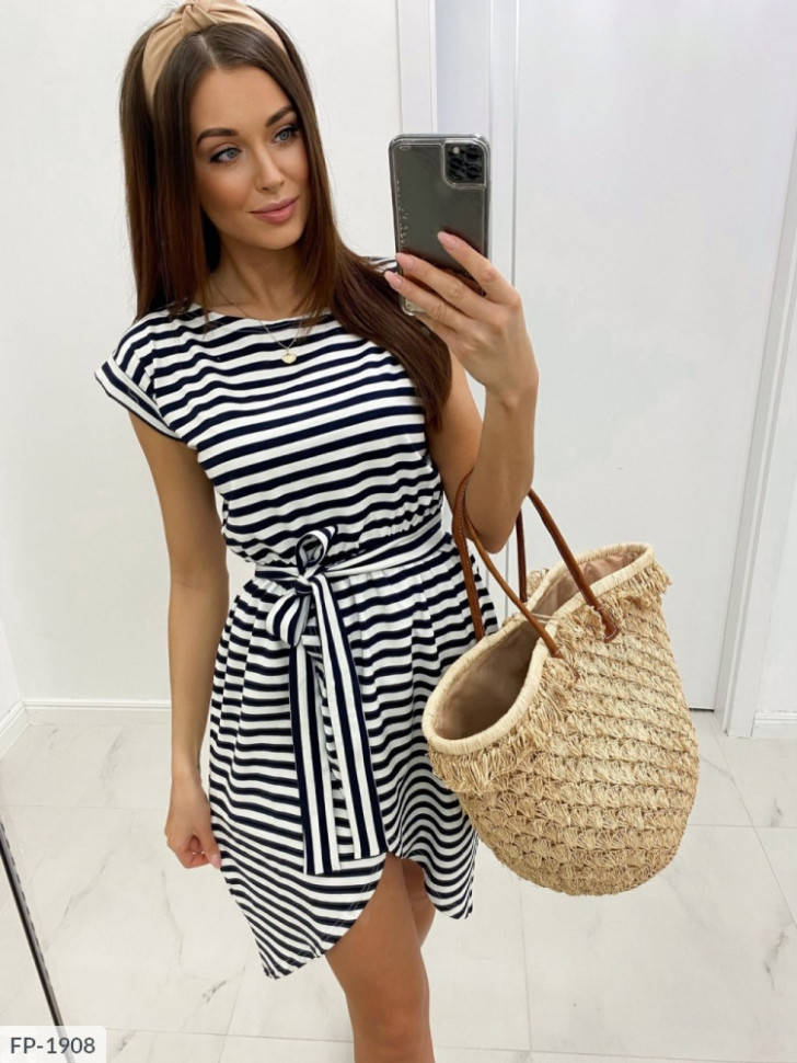 

Женское летнее платье в полоску