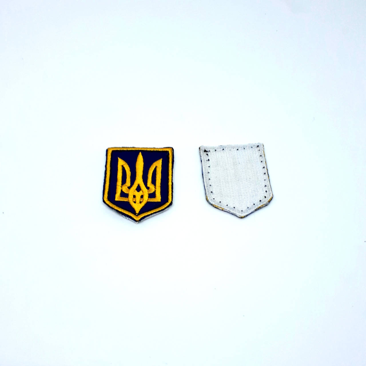 

Нашивка вышитая на липучке "Герб Украины" 3,5 см х 5 см