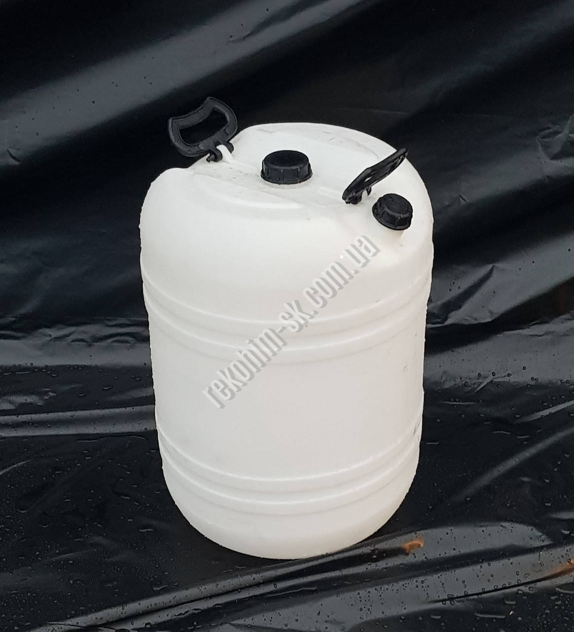 

Бочки 50 л б\у 2е горловины