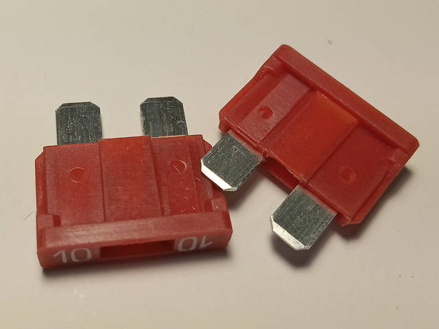 

Предохранитель ЕВРО 10А 35.3722-02 10А