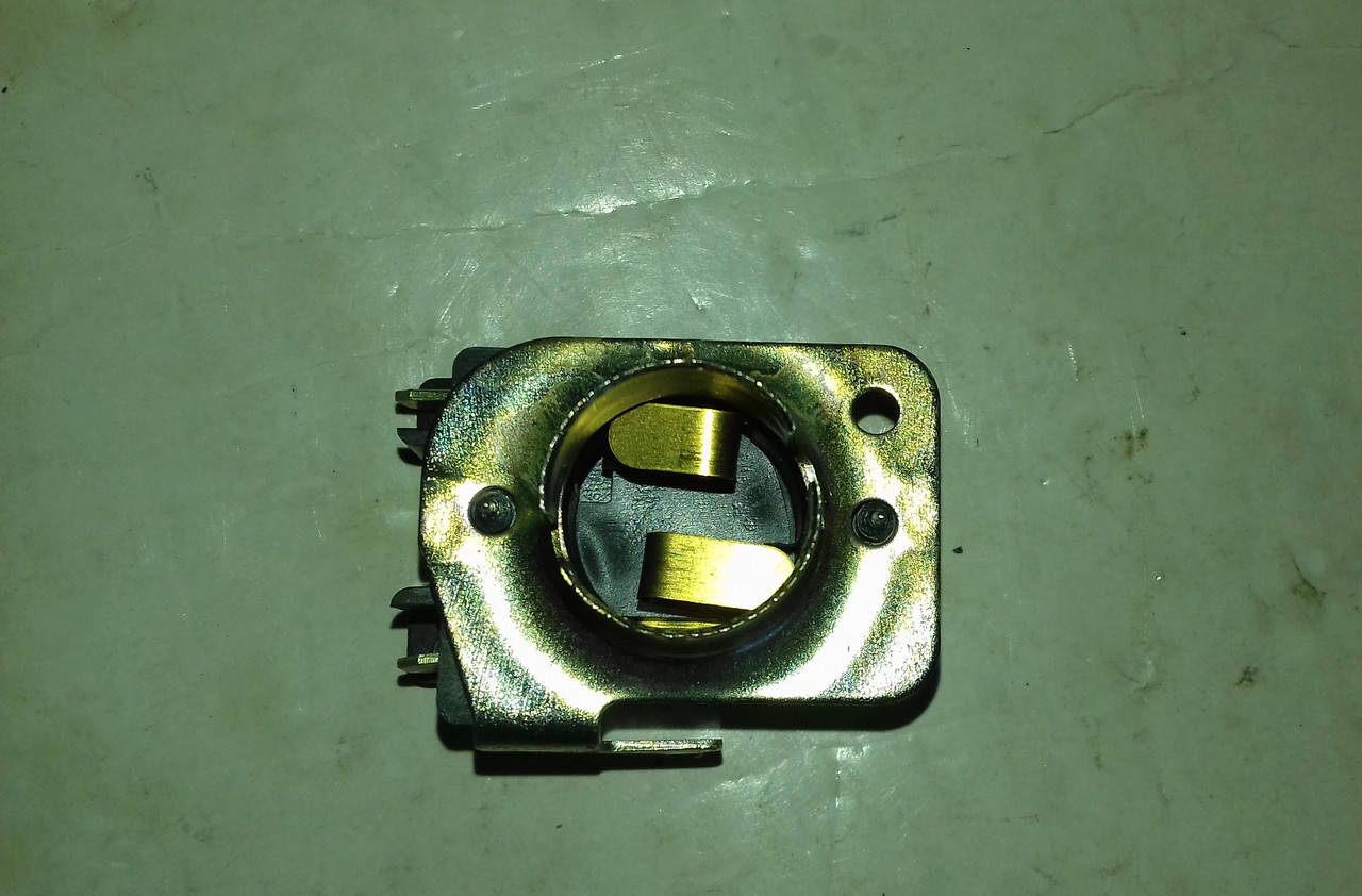 

Патрон заднего фонаря Ваз 2103,2106 2-контактный