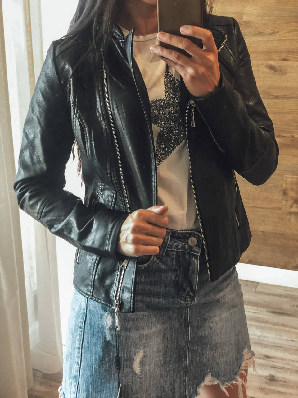 

Женская кожаная куртка косуха чёрная, Черный