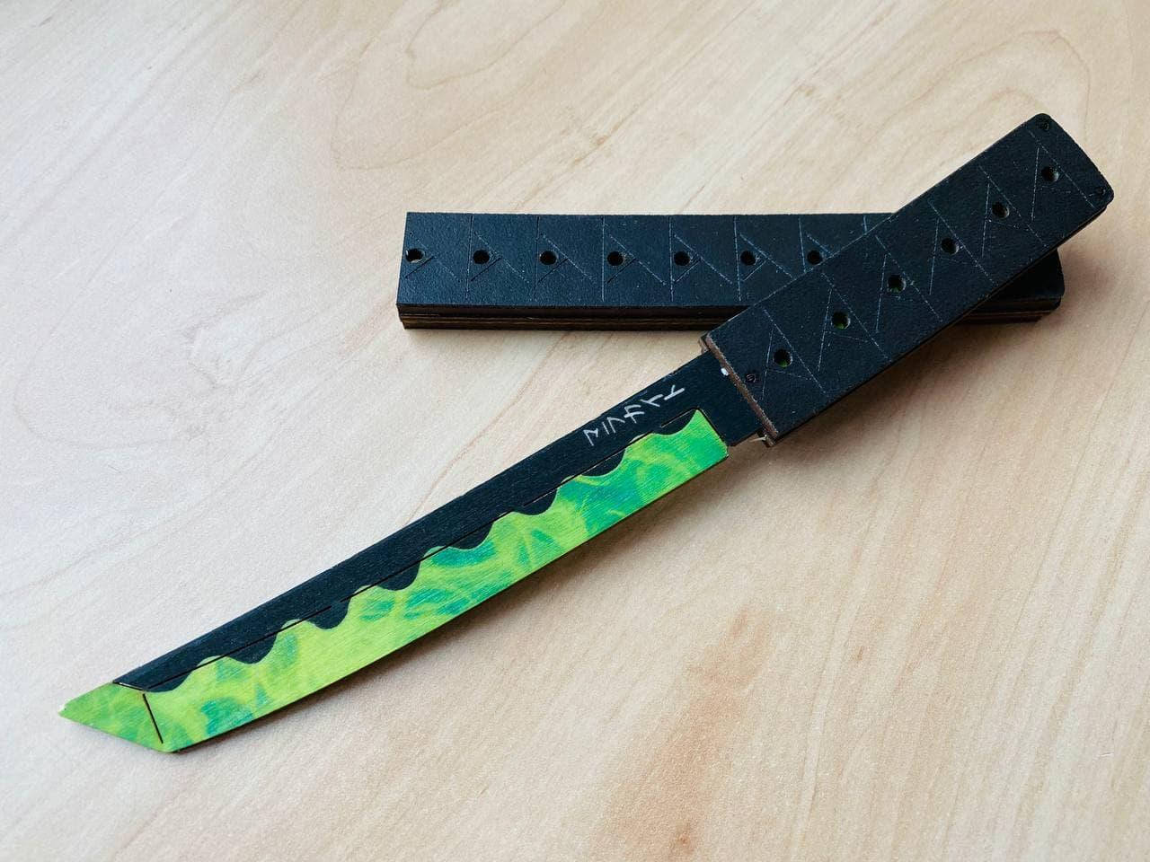 

Игрушечный деревянный нож танто Малахит TANTO MALACHITE из игры Standoff 2