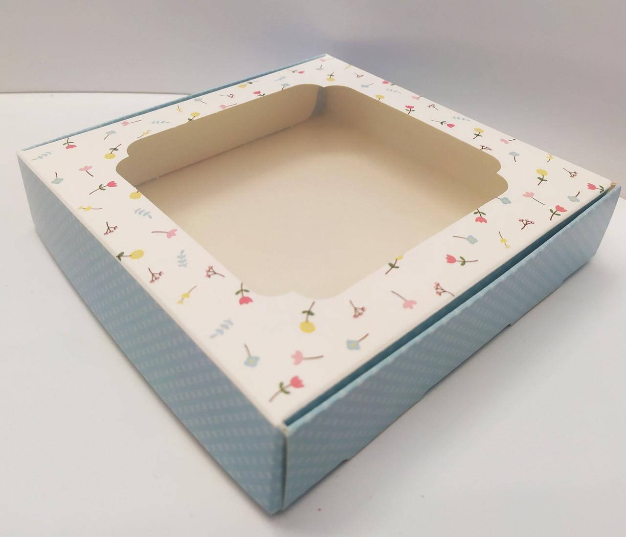 

Коробка для сладостей "Луг" 150х150х30мм, Белый