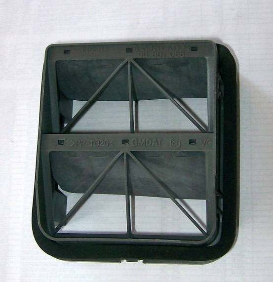 

Решетка вентиляции(клапан вентиляции багажника) в сборе Авео седан GM