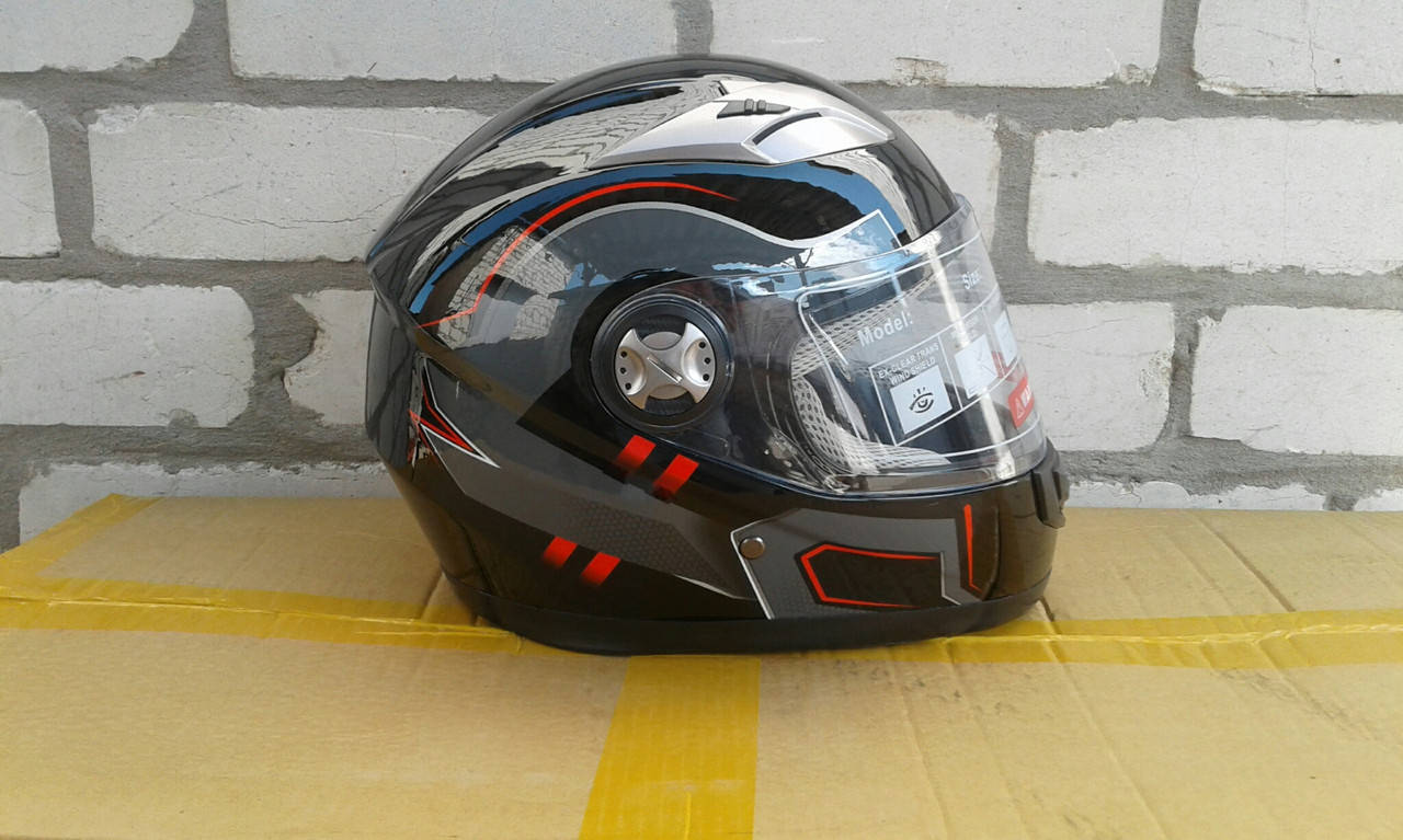 

Шлем закрытый F2 чорный с красным, Красный