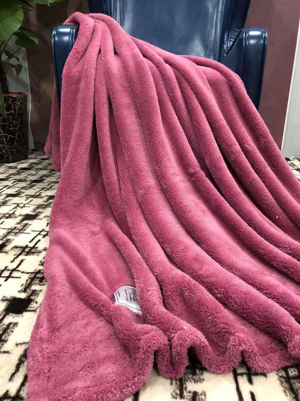 

Плед-покривало микрофибра"Пушистик" Colorful Home 215*240 см пепел розы.