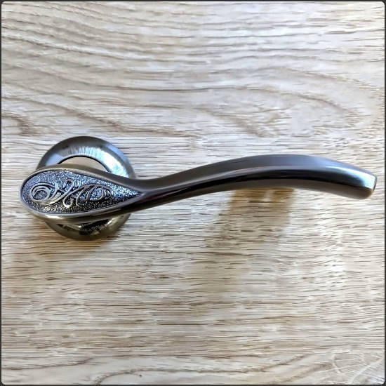 

Ручка на розетке Kedr R 10.1313 AB бронза