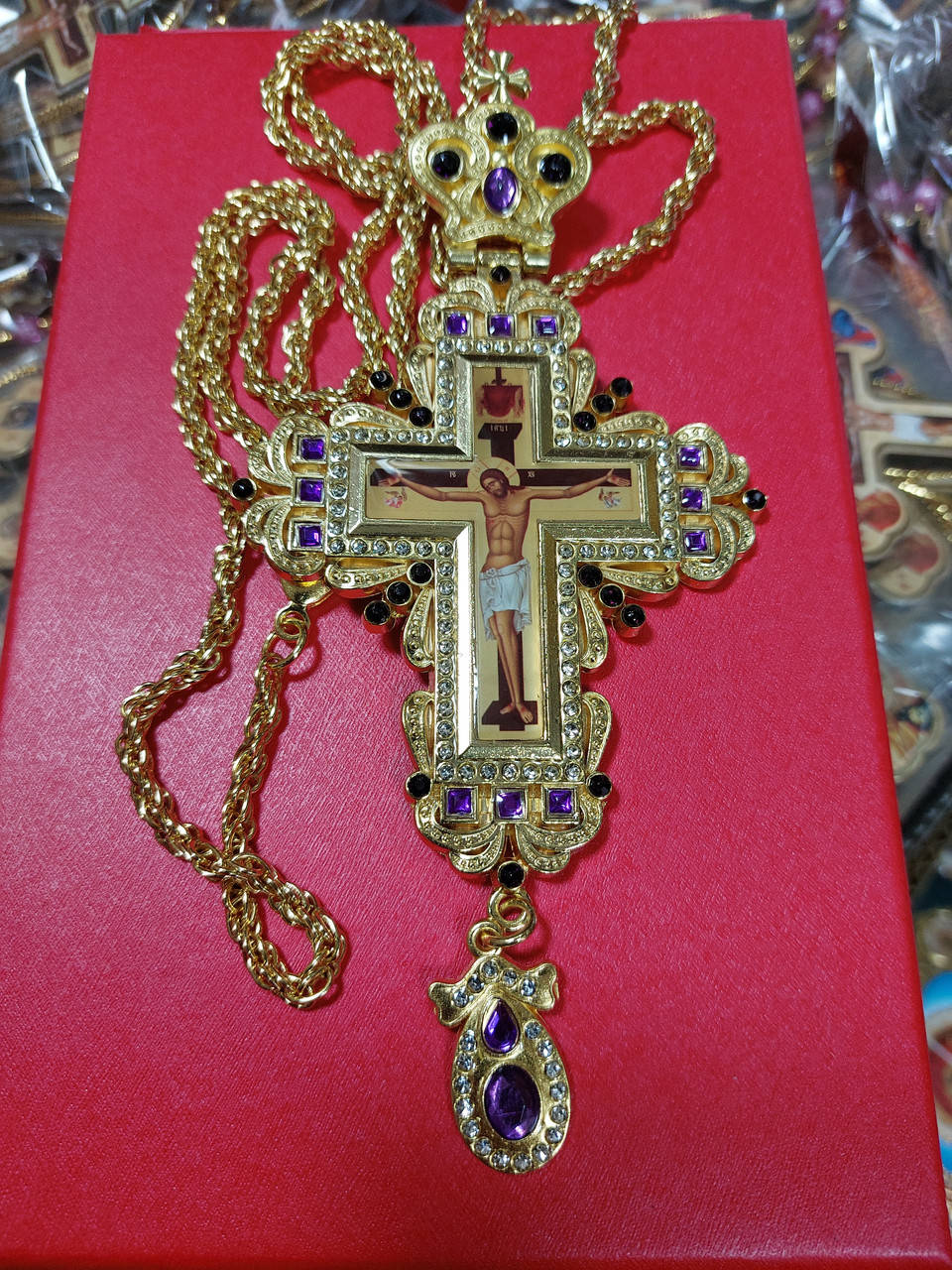 

Хрест з прикрасами для священика