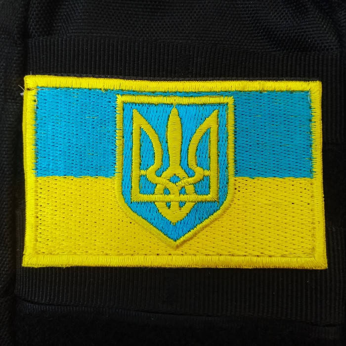

Нашивка на липучке ''Флаг Украины с гербом''