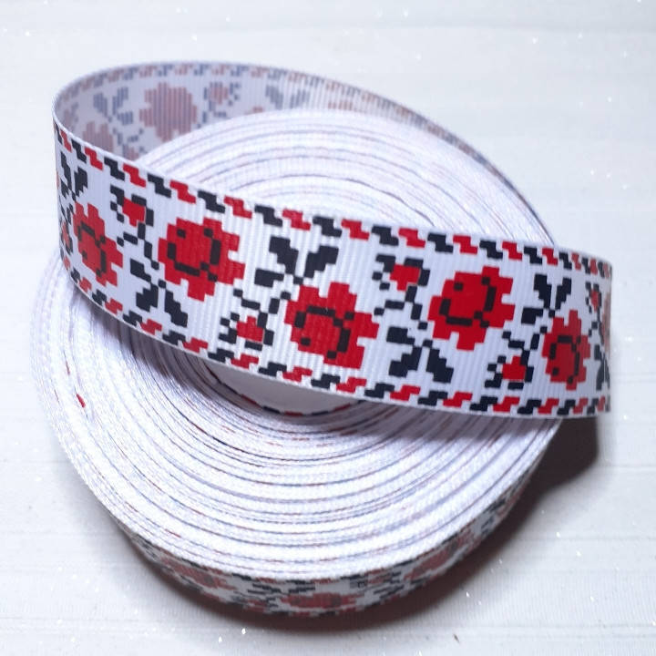 

Стрічка репсова біла з трояндами-вишиванками 25мм