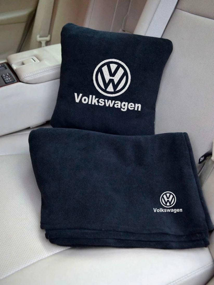 

Плед с подушкой в машину с логотипом авто Volkswagen