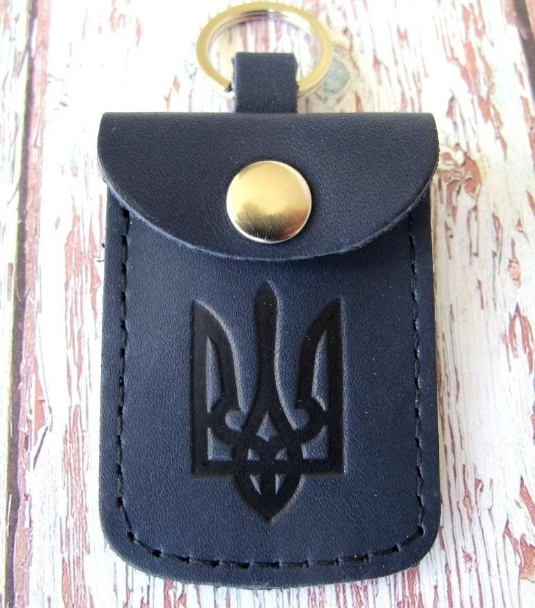 

Брелок карман Тризуб герб Украины. Брелок для монет. Брелок для флешки. Брелок на кнопке, Синий