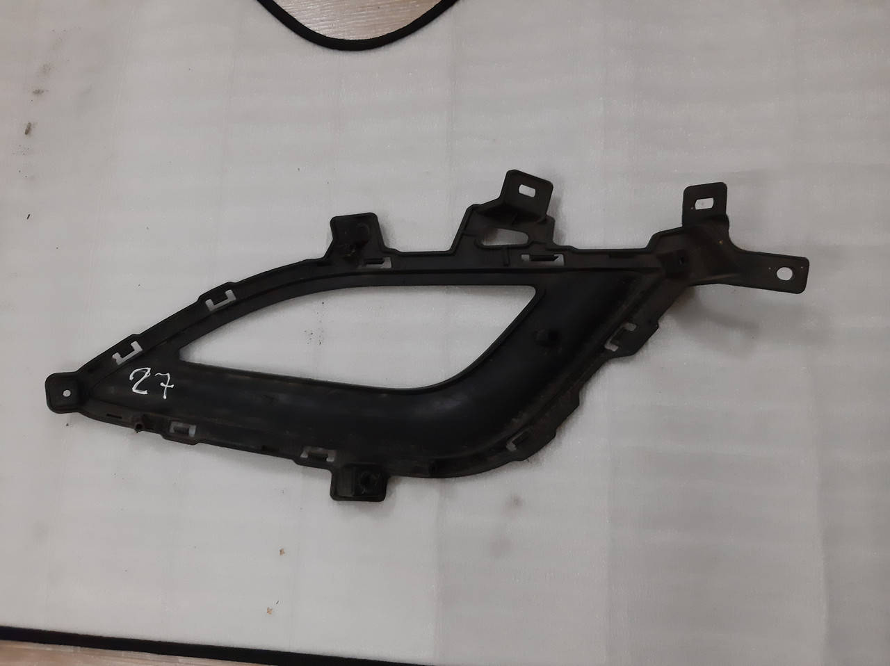 

Рамка противотуманки правой Hyundai I30 (Хендай I30) 2011-2015