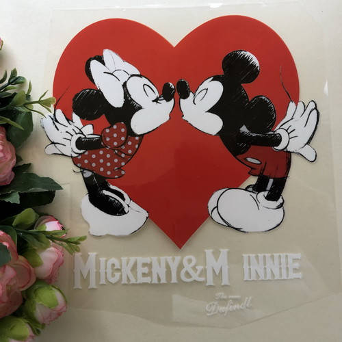 

Термоаппликация-накатка, термонаклейка на одежду влюбленные Микки 18х20 см., Черный