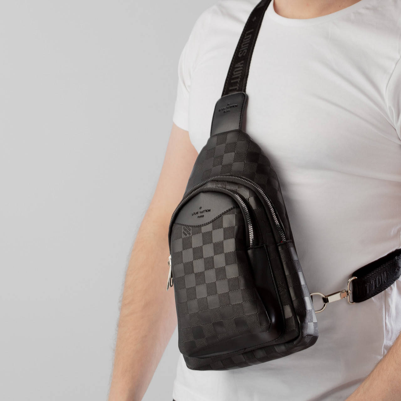 

Мужская сумка через плече Черная Louis Vuitton Бананка Черная мужская, Черный