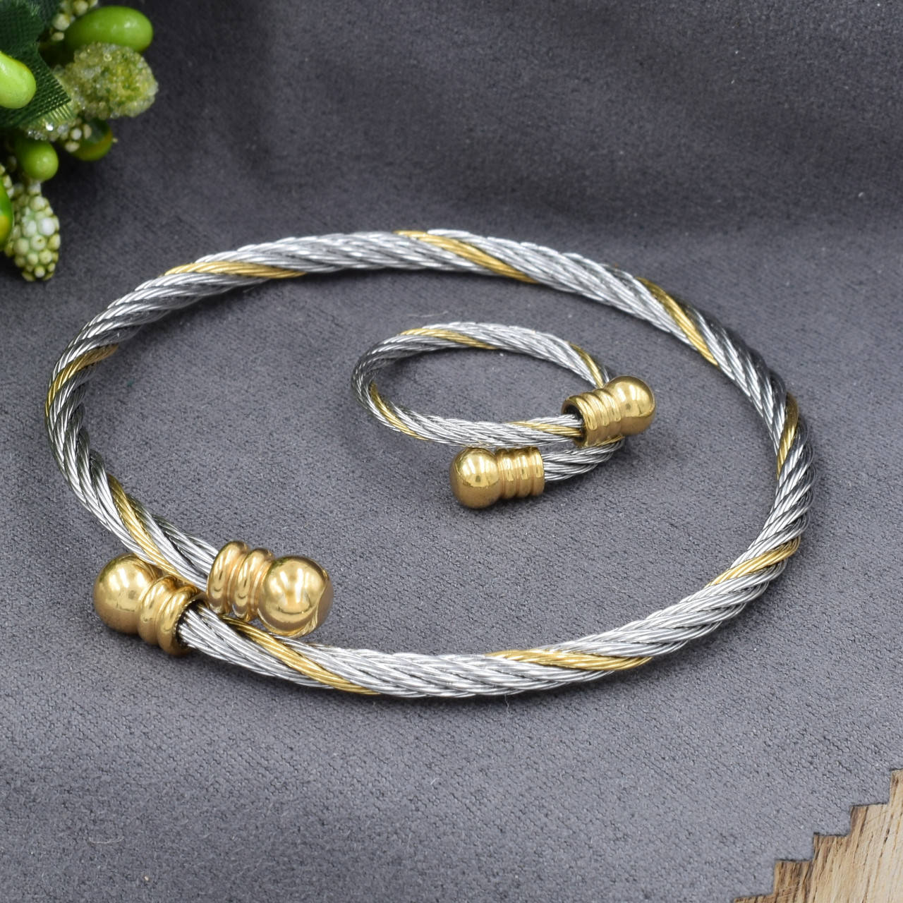 

Набор Xuping 31383 браслет + кольцо ширина 3 мм металлический жгут размер Регулируемый