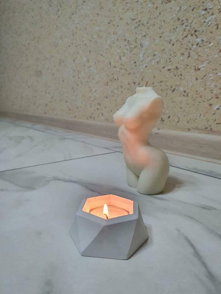 

Свечка в гипсовом кашпо