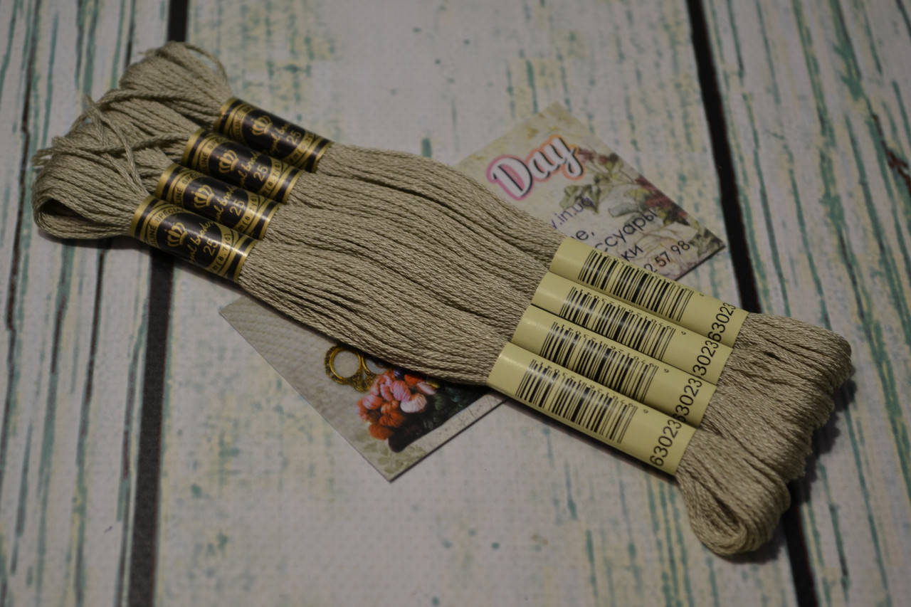 

Мулине Royal Broderie, цвет №3023
