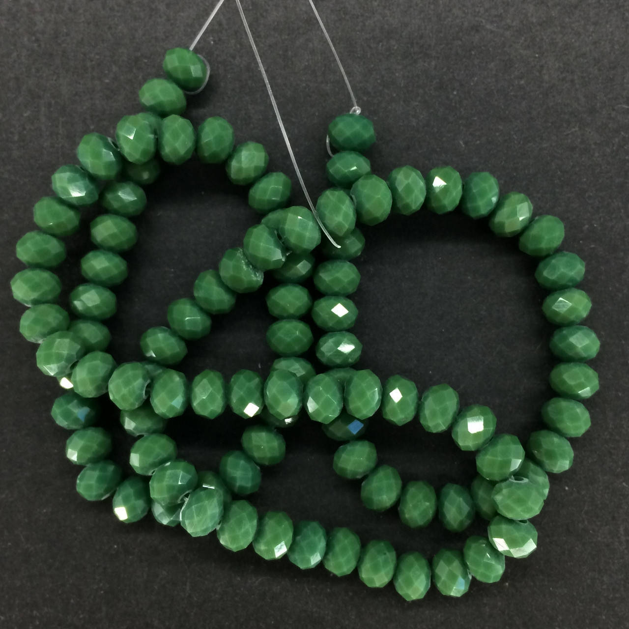 

Бусины на нитке Стекло рондель d=6мм изумрудный матовый (~100 бусин на на нитке)