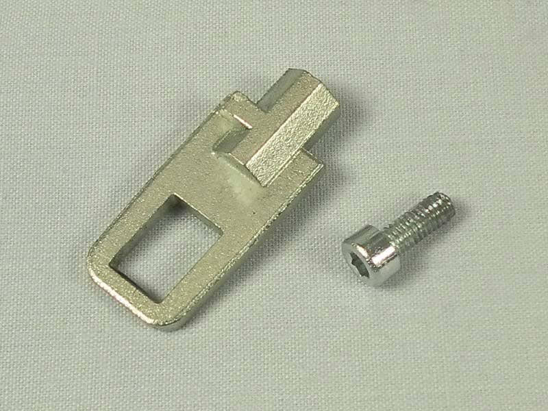 

Защелка и болтик кухонного комбайна Kenwood KW717244, KW715811