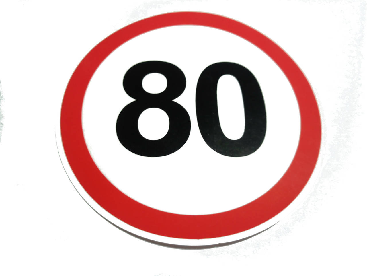 

Наклейка ограничитель скорости "80"