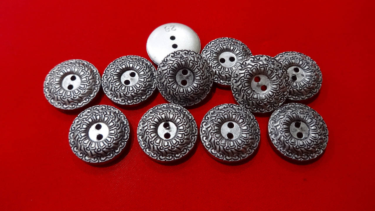 

Пуговица металлизированная 17 мм "Венок" 2 удара серебро