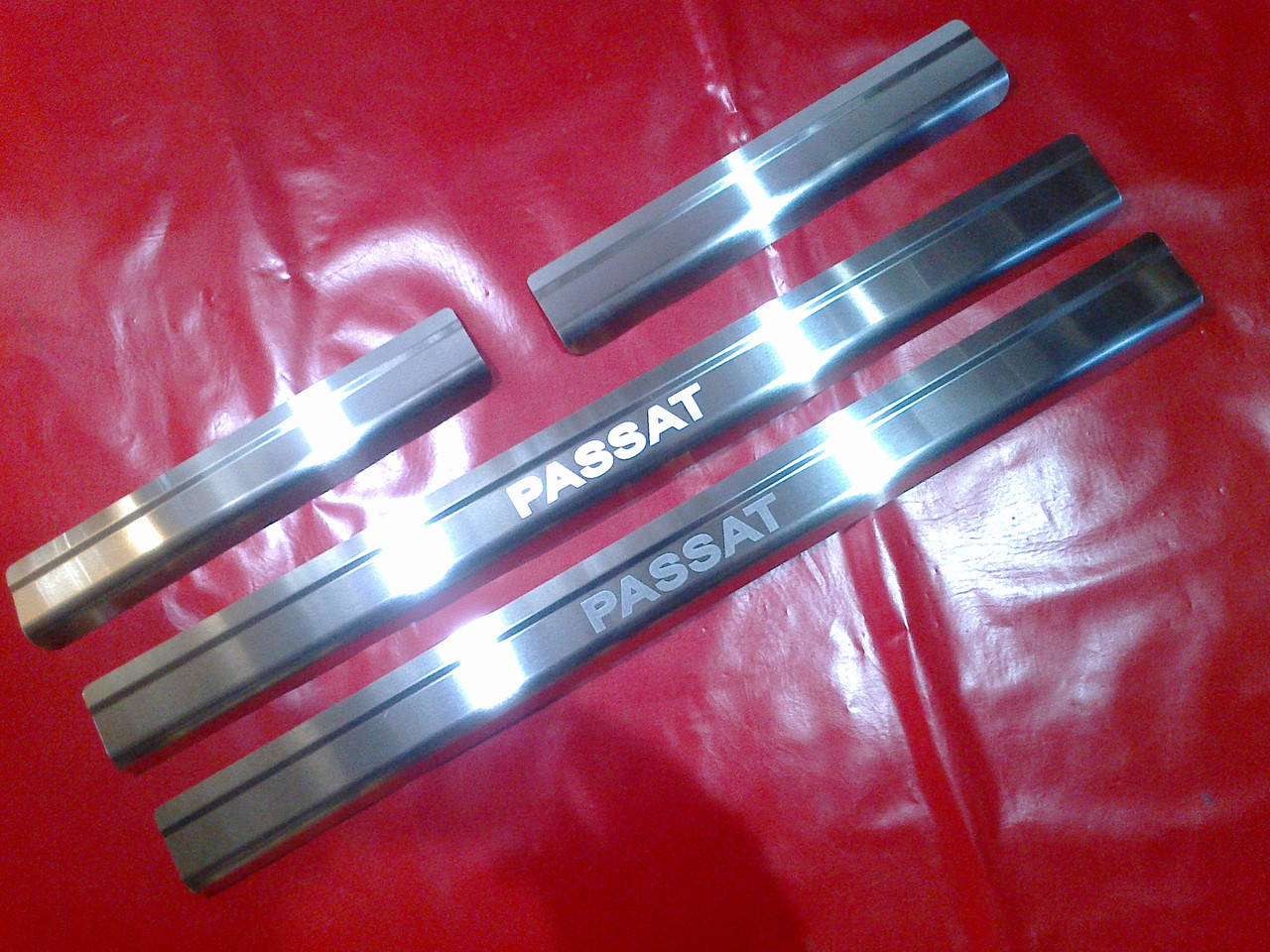 

Накладки на пороги стандарт Volkswagen Passat B6