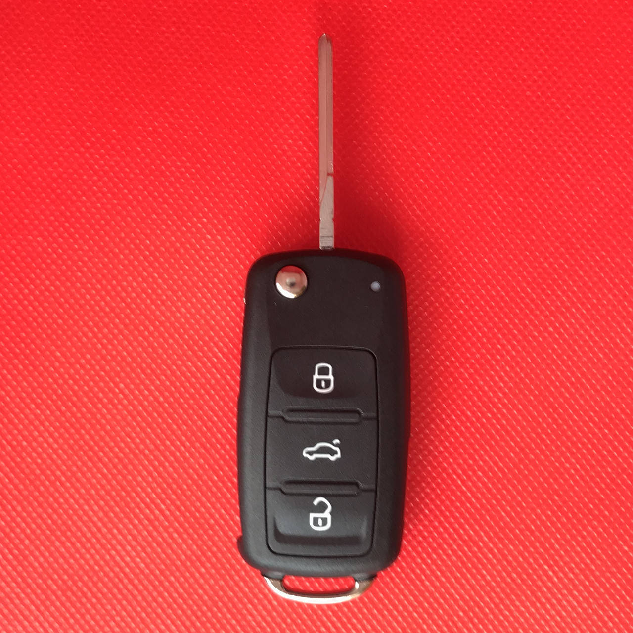 

Корпус выкидного авто ключа для VOLKSWAGEN Passat, Jetta, Golf (Фольксваген Пассат, Джетта, Гольф) 3 + Panic