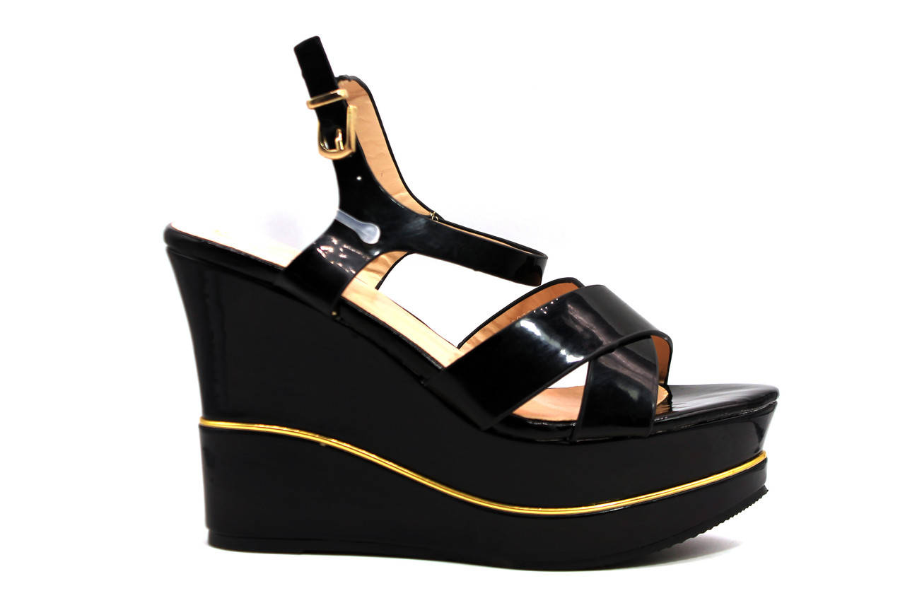 

Босоножки женские черного цвета на высокой платформе 41