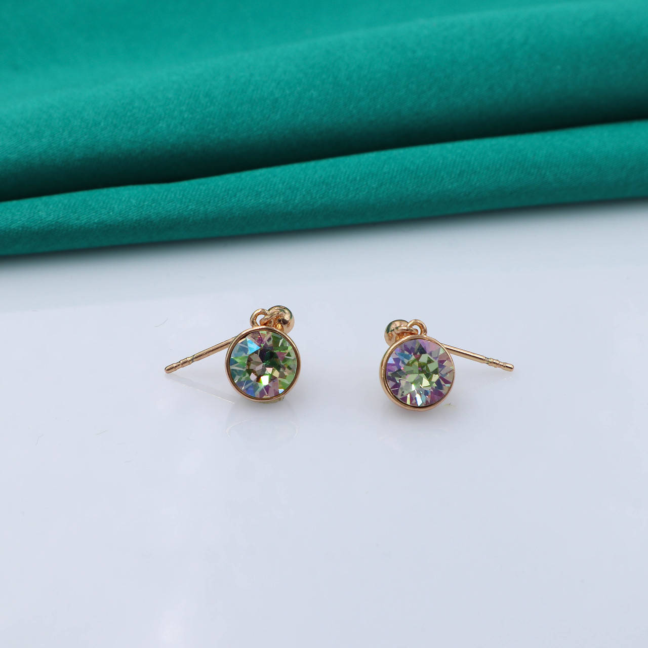 

Серьги гвоздики, Зеленый Хамелеон, Swarovski, позолота Xuping, 18К