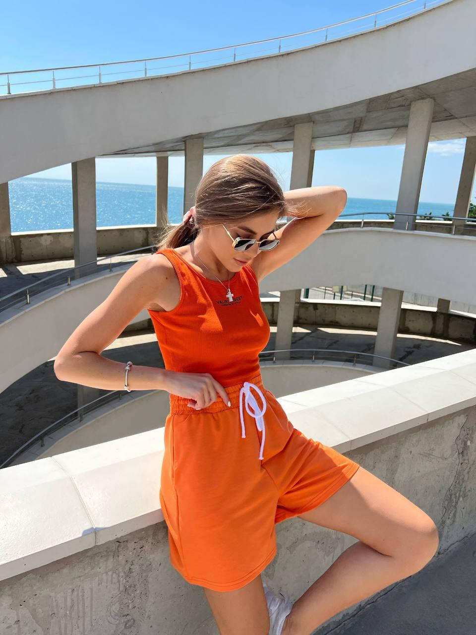 

Женский костюм FN-0765 р: 42-44; 44-46, Разные цвета