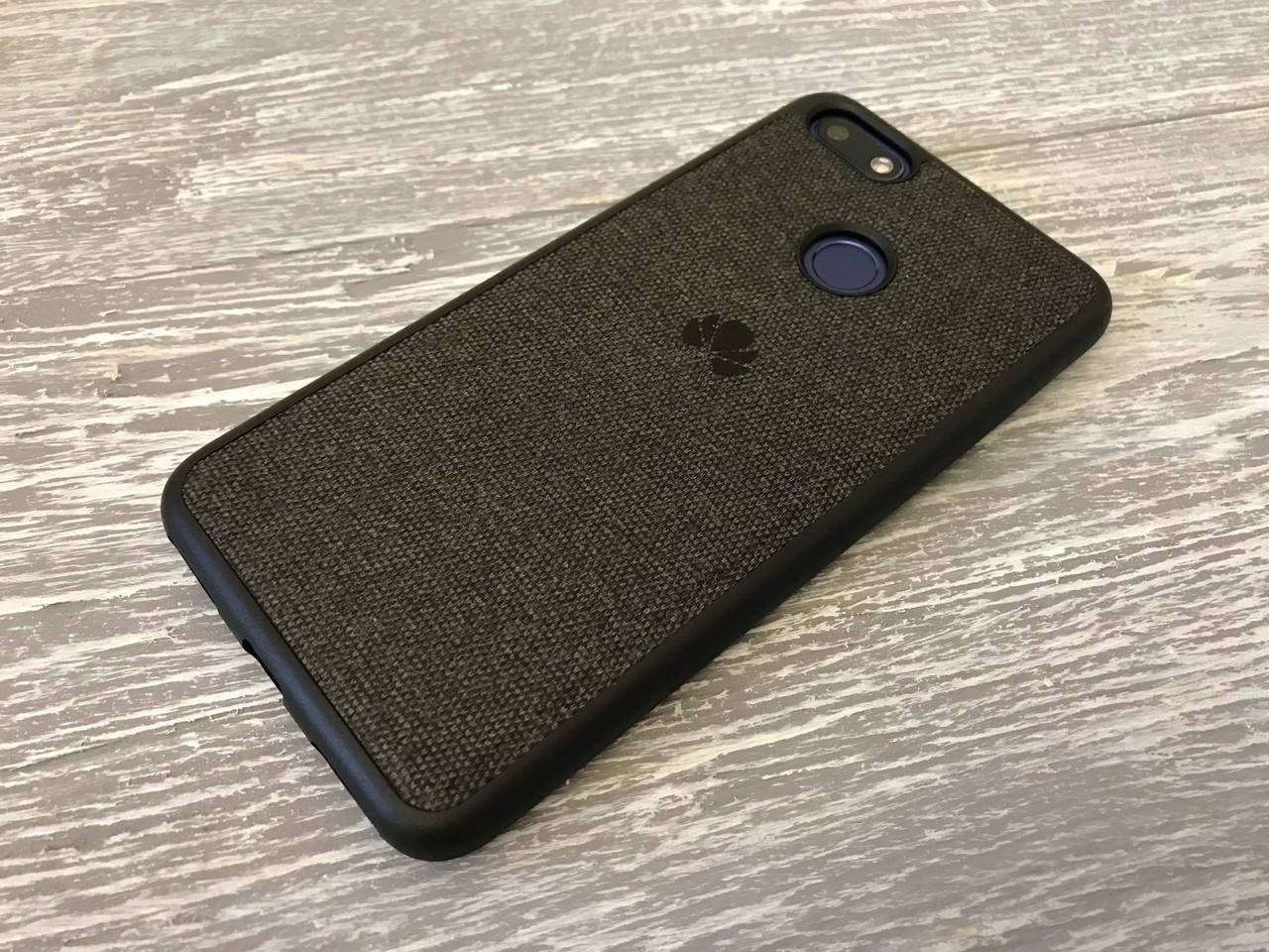 

Чехол Logo для Huawei Nova Lite 2017 (4 цвета) черный