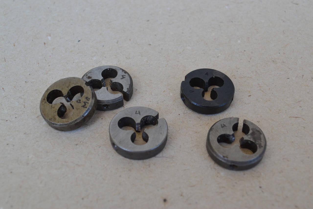 

Плашка М4х0.5 Р6М5 6g мелкий шаг резьбы. СССР