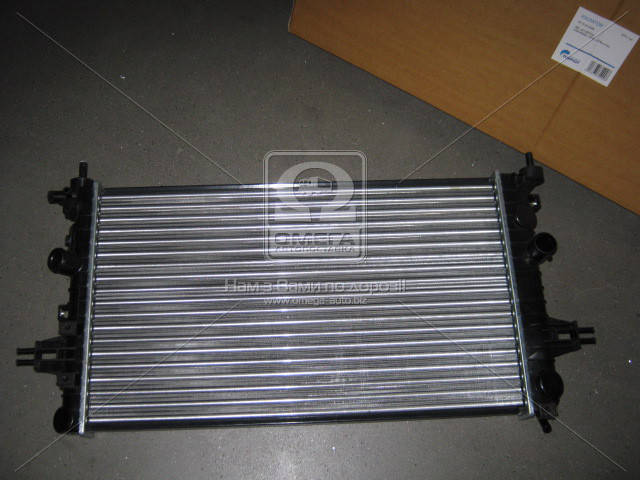 

Радиатор охлаждения OPEL ASTRA H 04-