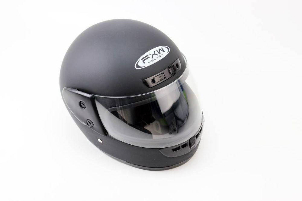 

Бюджетный мотошлем FXW HF-101 черный матовый M