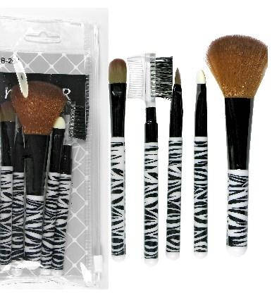 

Набор кисточек для макияжа MaXmaR из 5 инструментов в прозрачном футляре МВ-204