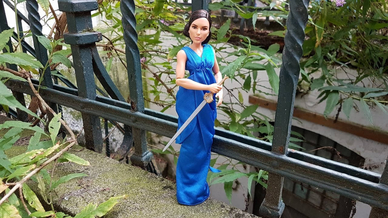 

Кукла чудо-женщина принцесса Диана DC Wonder Woman Diana Prince Hidden Sword