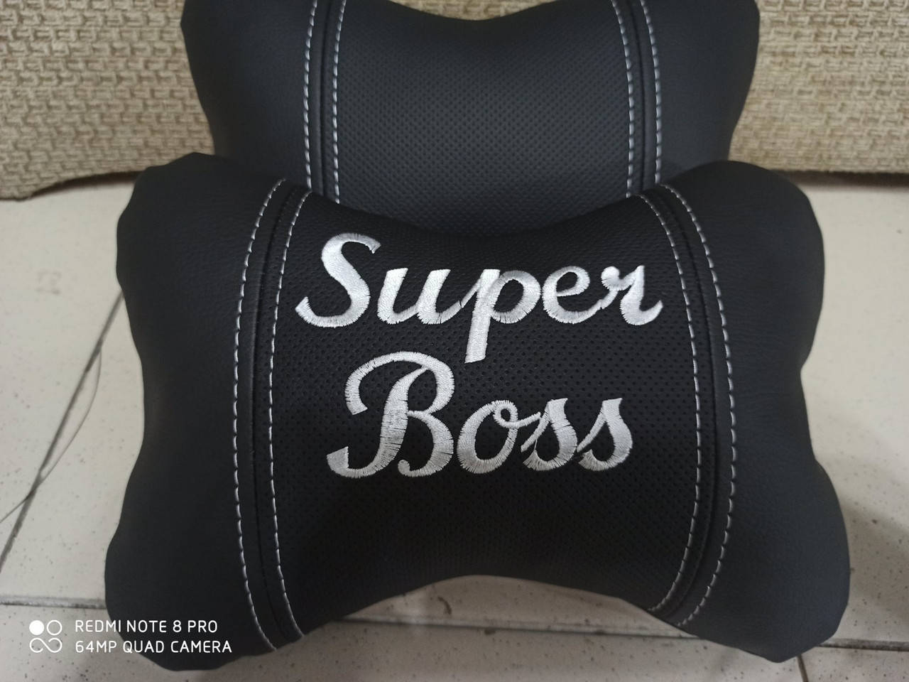

Подушка на подголовник Super Boss под шею - оригинальный подарок мужчине, мужу, водителю, Черный