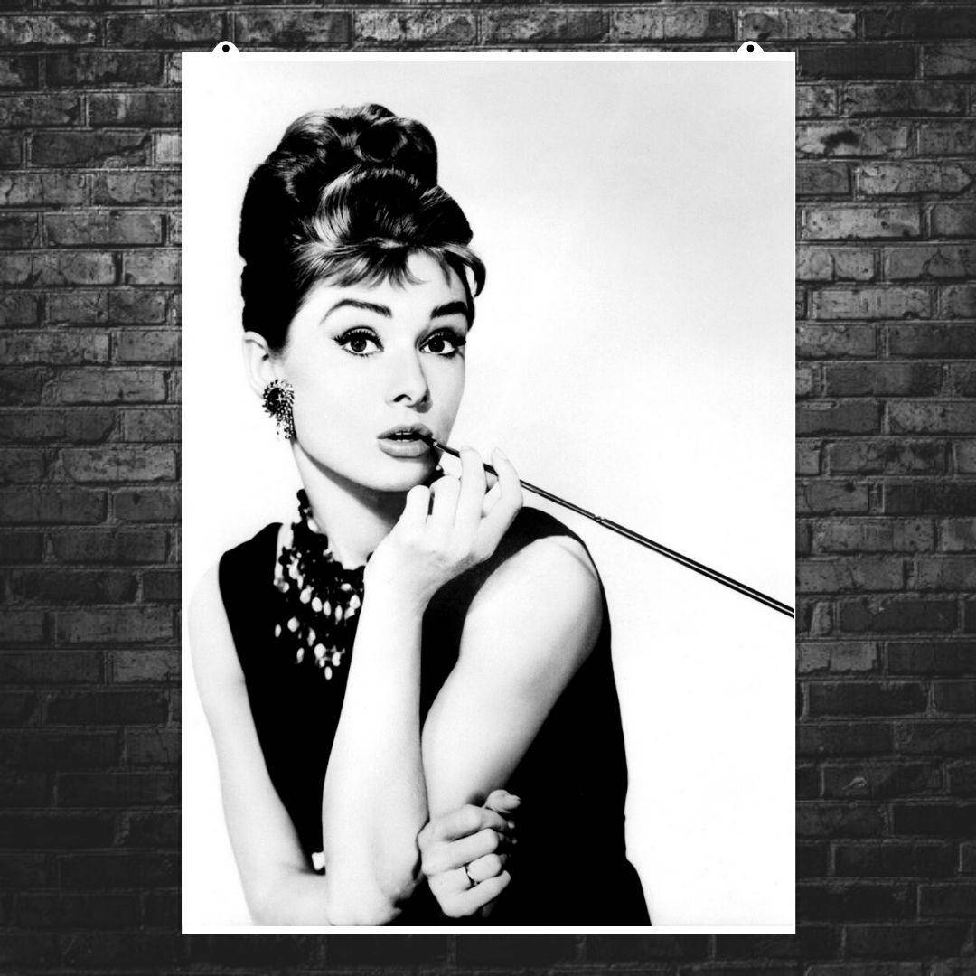 

Постер "Audrey Hepburn, Одри Хэпьёрн". Размер 60x42см (A2). Глянцевая бумага