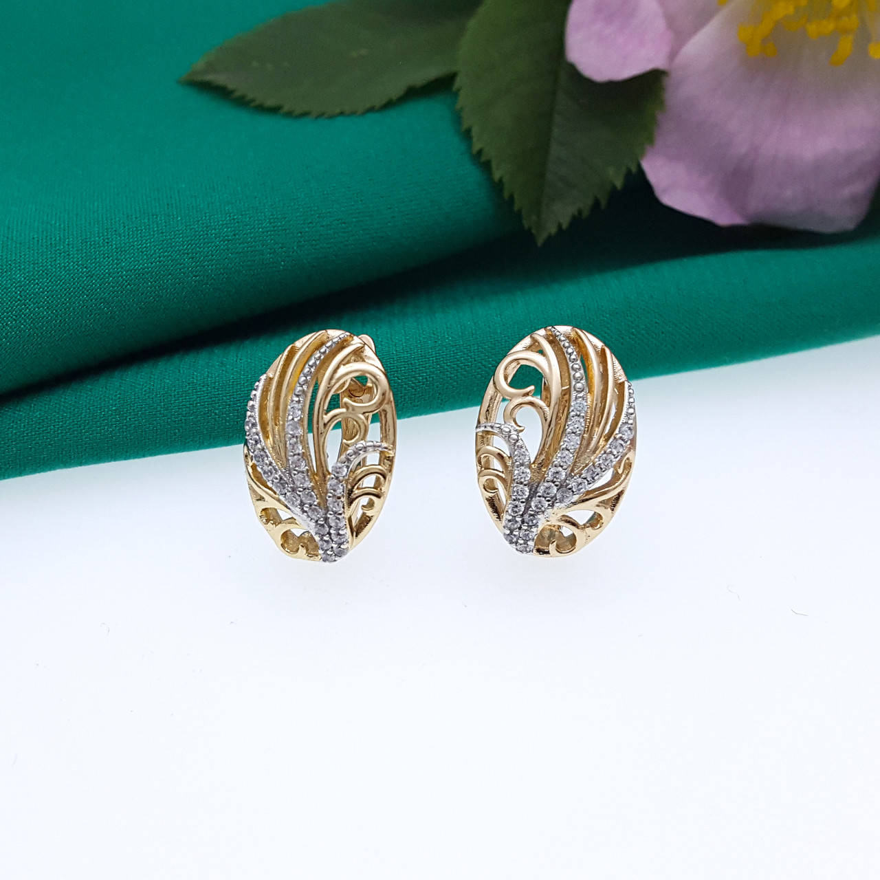 

Серьги "Ажурный Овал" вставка цирконий, англ.замок, позолота+родий, Xuping, 18К