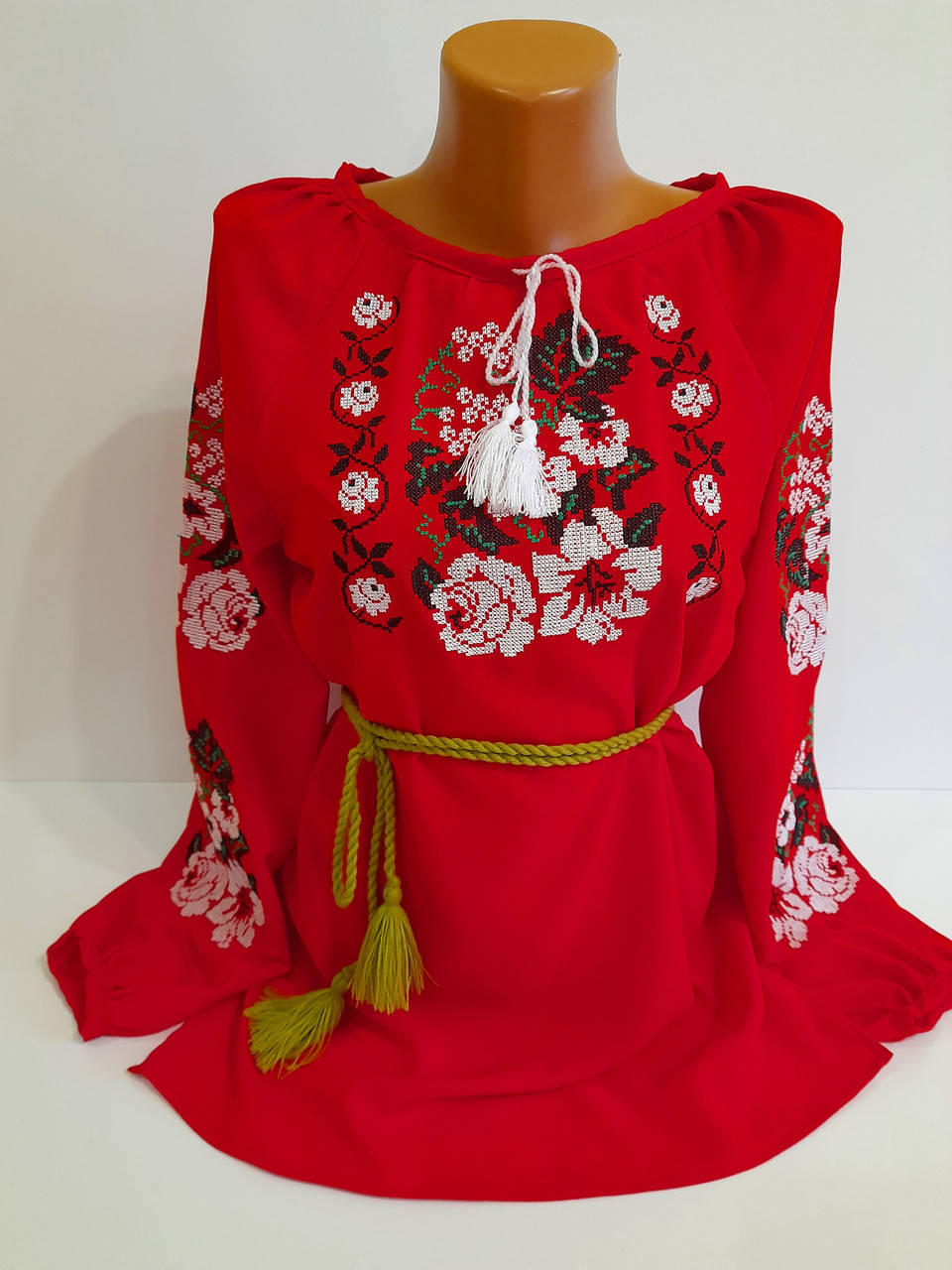 

Вишиванка. Жіноча вишиванка