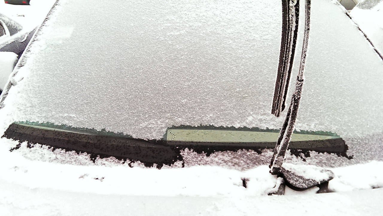 

Подогрев стеклоочистителя, дворника